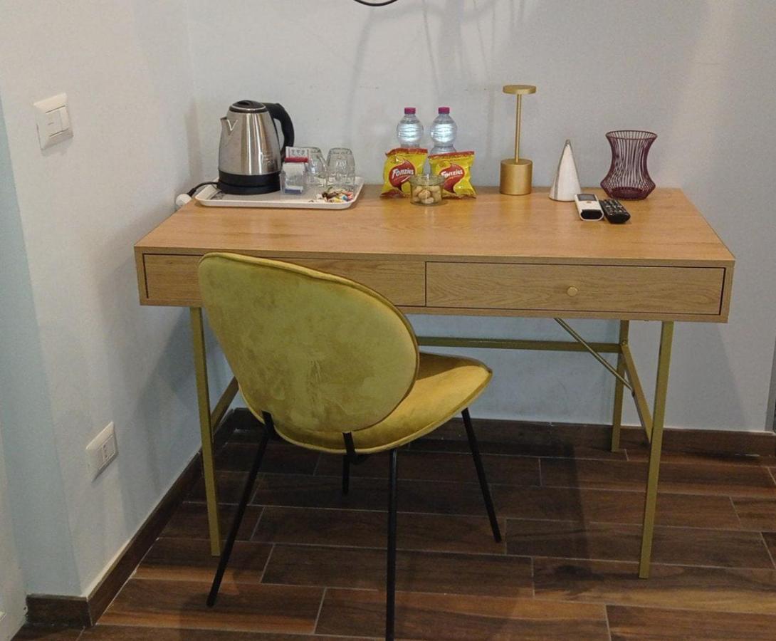 Hotiday Room Collection - Napoli Botanique ภายนอก รูปภาพ